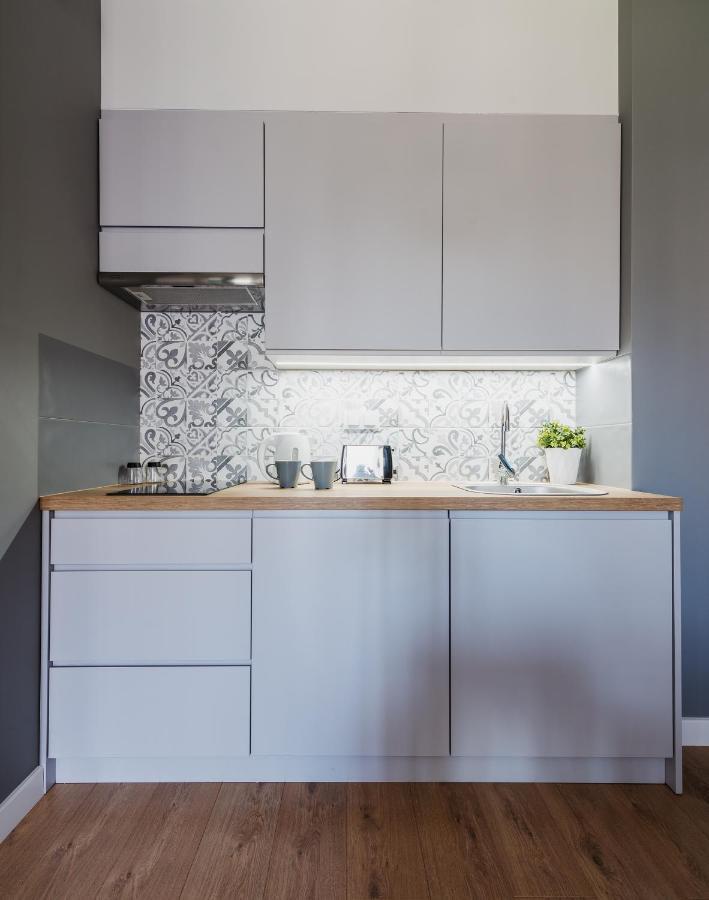Okecie Airport Studio Bakalarska 2 P&O Serviced Apartments Warsaw Exterior photo