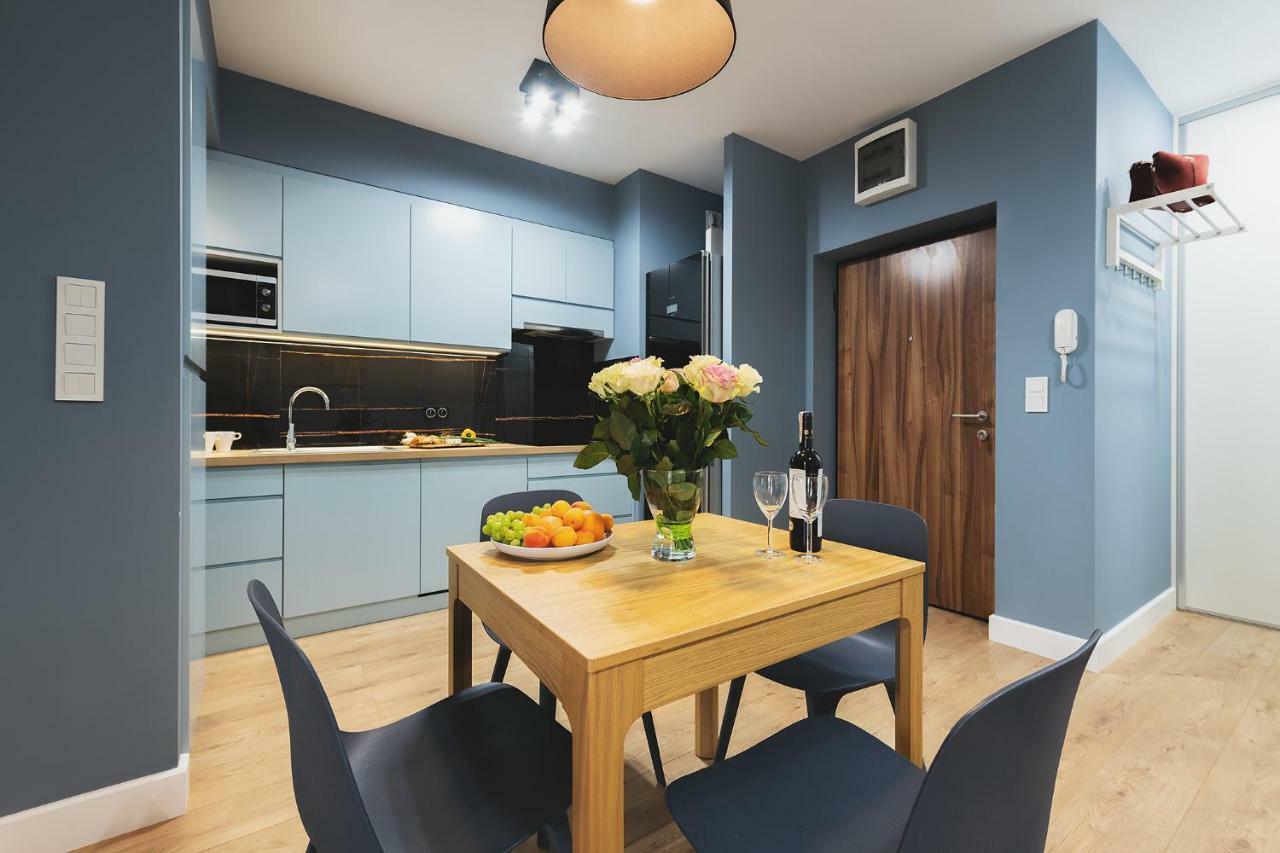 Okecie Airport Studio Bakalarska 2 P&O Serviced Apartments Warsaw Exterior photo